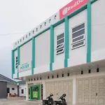 RedDoorz Syariah near Pelabuhan Ulee Lheue Banda Aceh