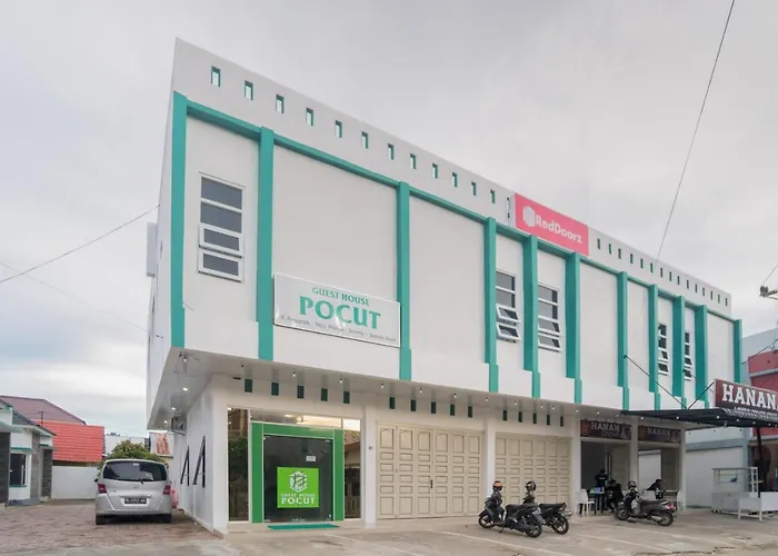 RedDoorz Syariah near Pelabuhan Ulee Lheue Banda Aceh